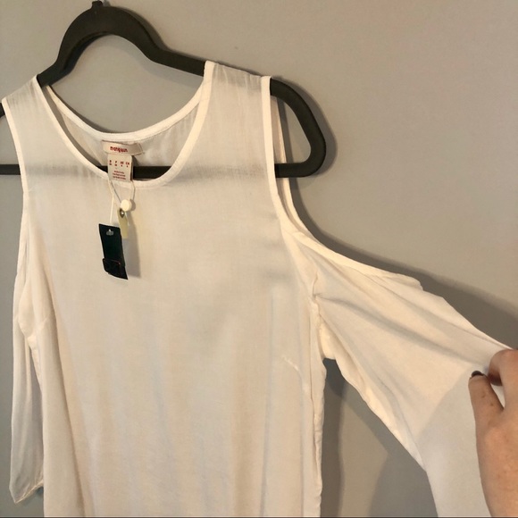 ✨3/$30 NWT Manguun Cold Should White Blouse - Picture 4 of 10
